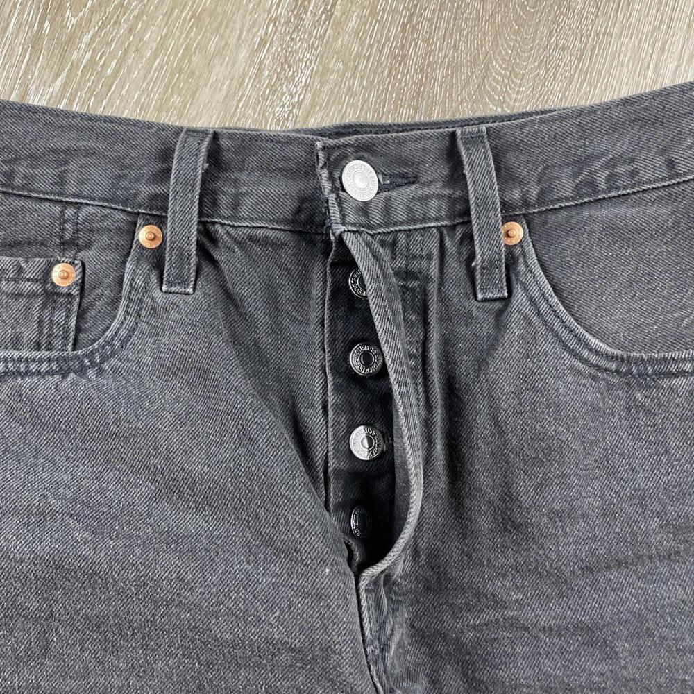 Leviās 501 Cutoff Jean Shorts Black Button Fly Women's W27 ( 30 X 3ā Inseam ) - Picture 13 of 16
